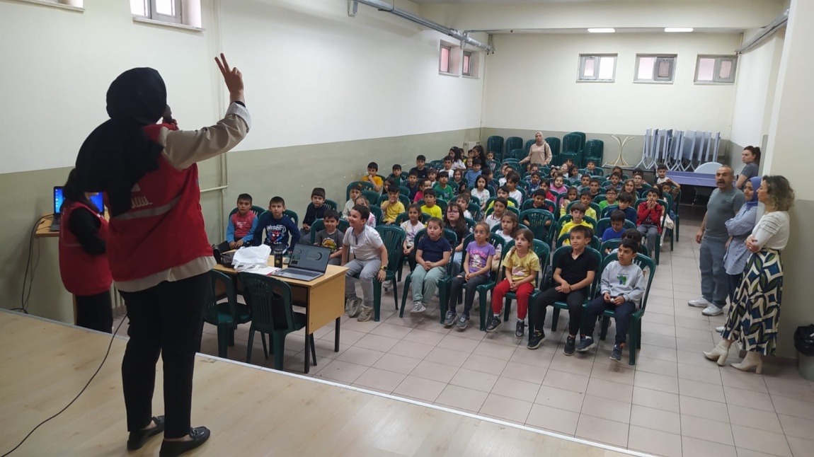 ÖĞRENCİLERİMİZE AFET BİLİNCİ HAKKINDA BİLGİ VERİLDİ